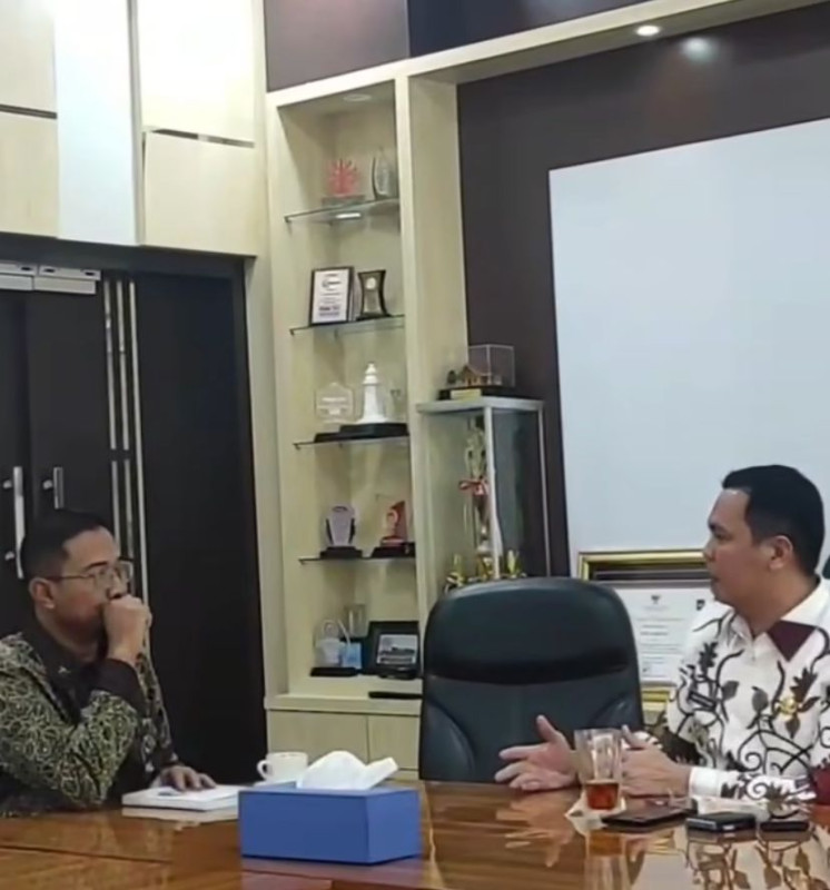 Kepala Dinas PUPR Berkoordinasi dengan Walikota Serang, untuk Merelokasi Penataan Kabel di Kota Serang