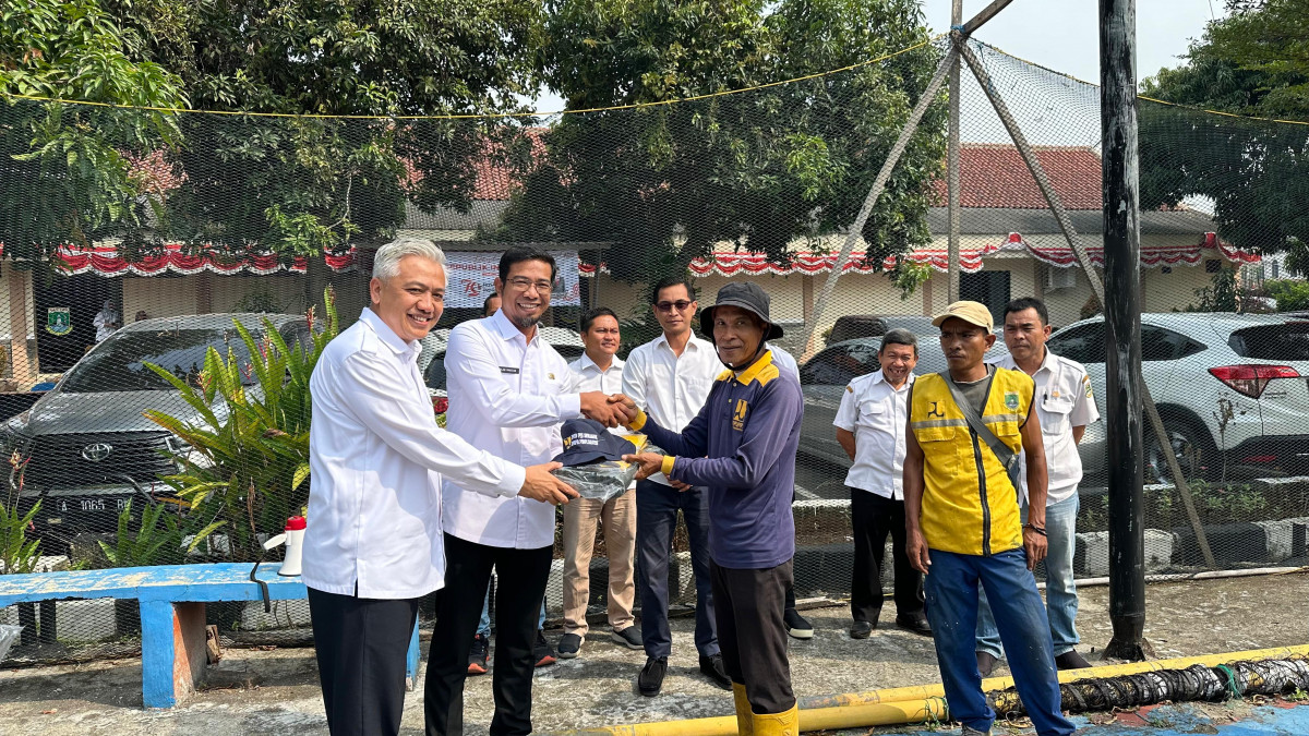 Dinas PUPR Banten Kunjungi Para Pekerja UPTD Pengelolaan Jalan dan Jembatan Wilayah Serang – Cilegon