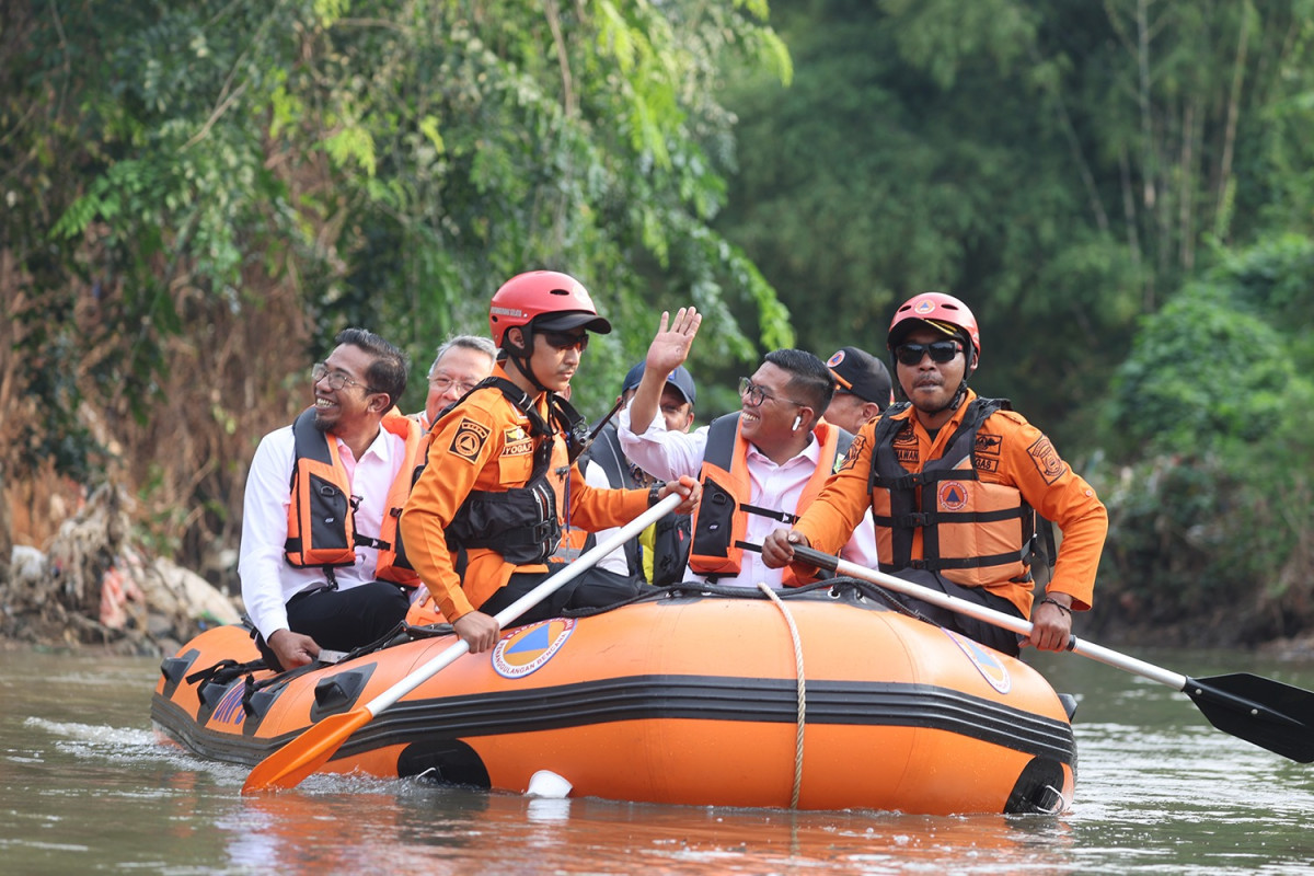 Lewat Susur Sungai, Dinas PUPR Banten Tegaskan Komitmen Pemprov dalam Penataan Ekosistem dan Infrastruktur