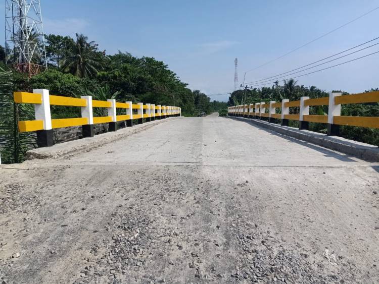 Jembatan di Ruas Jalan Tanjung Lesung-Sumur Selesai Diperbaiki